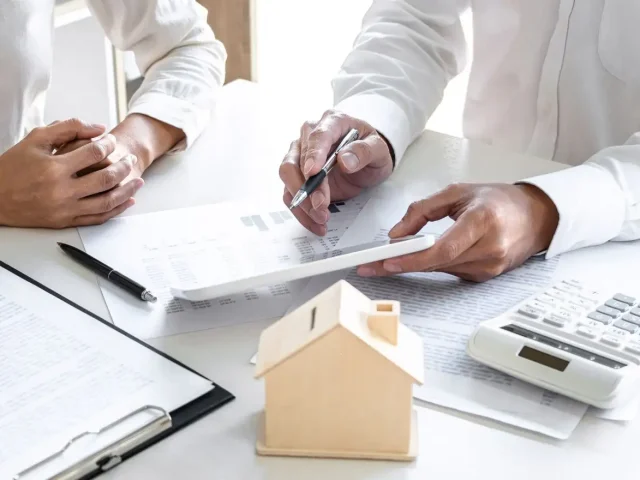 Dein Weg zur erfolgreichen Immobiliardarlehensvermittlung: Prüfungstermine und Fragen im Fokus​